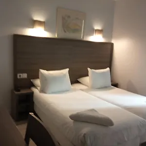2* Отель Du Globe 18
