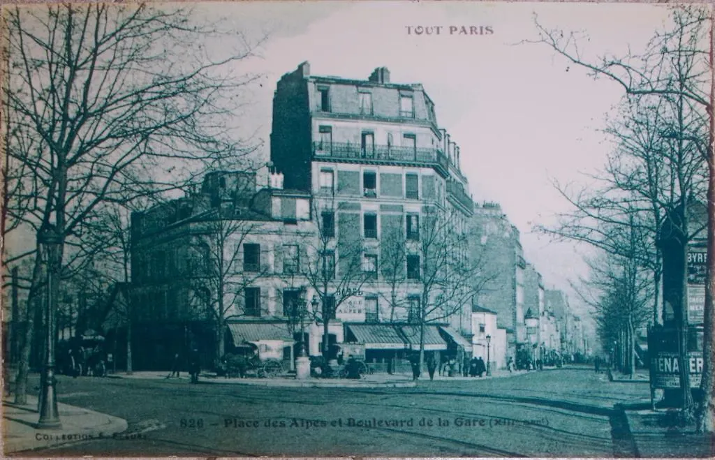 Hotel De La Place Des Alpes Paris
